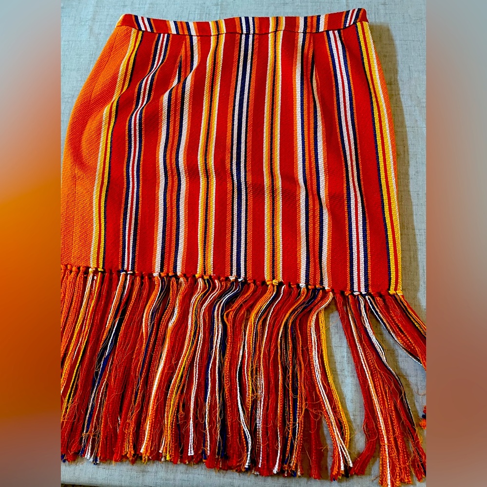 NWOT Woven Fun Skirt.  Reminiscent of the fringed Flapper dresses.